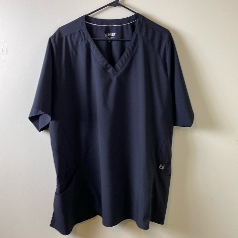 W123 Scrub Top